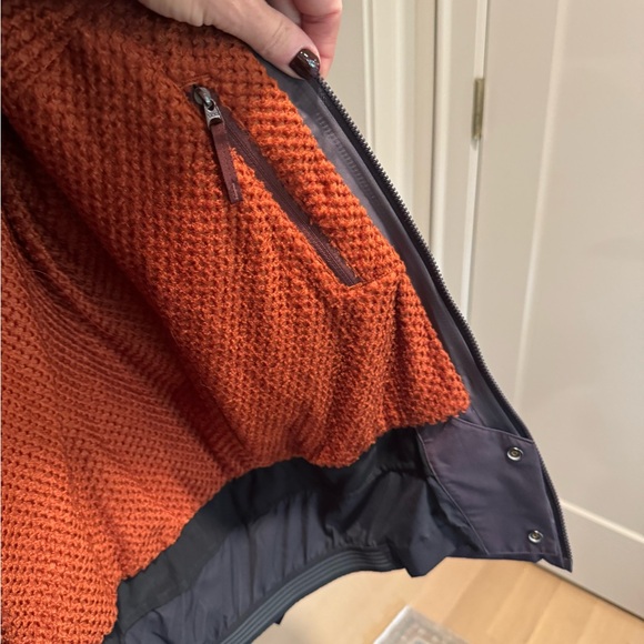 Arc'teryx Women's Ski Shell Jacket - Picture 7 of 13